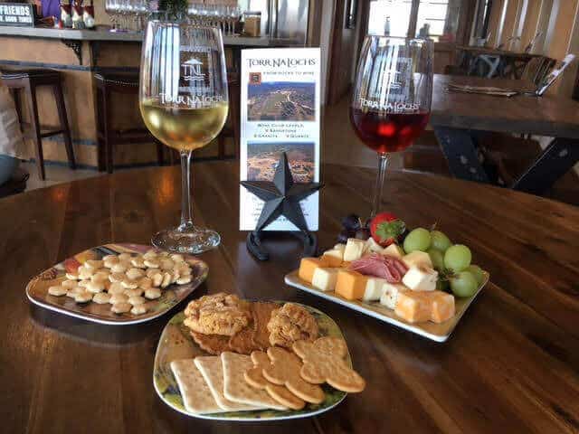 torr na lochs winery burnet Texas Hill Country activities wine tastings texas