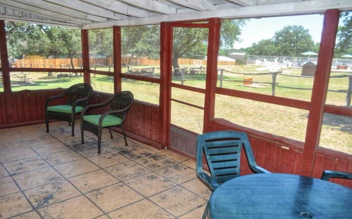 Cabin 21 Screened-In Porch