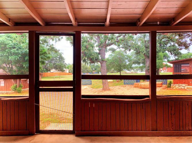 Cabin 23 Screened-In Porch