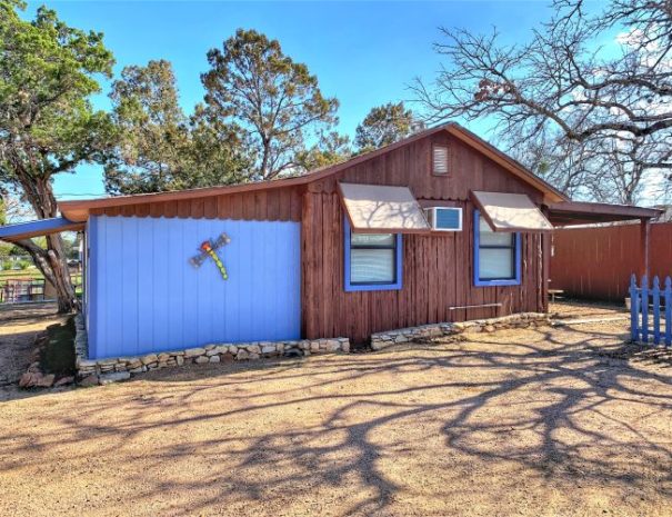 Image of Cabin 35 exterior. One of our texas lake cabin rentals at our family friendly resort in Texas.