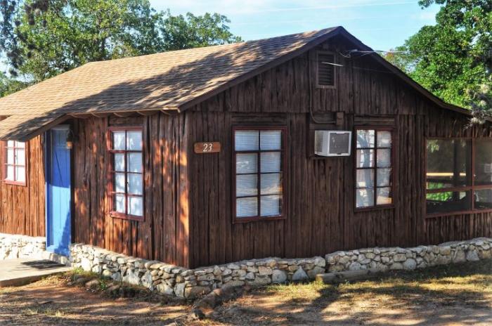 Image of Lake Cabin 23 Exterior